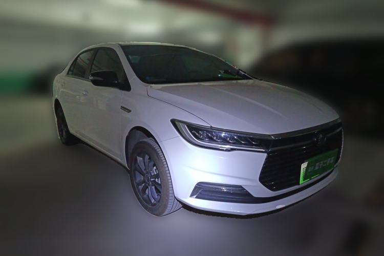 Used BYD Qin New Energy 2021 Travel Edition Front Right 45 Deg