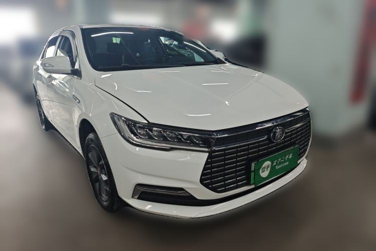 Used BYD Qin New Energy 2021 Travel Edition Front Right 45 Deg