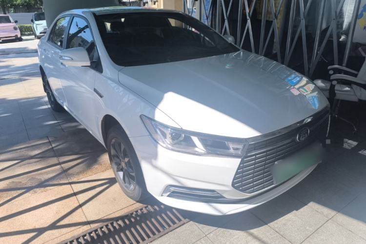 Used BYD Qin New Energy 2021 Travel Edition Front Right 45 Deg