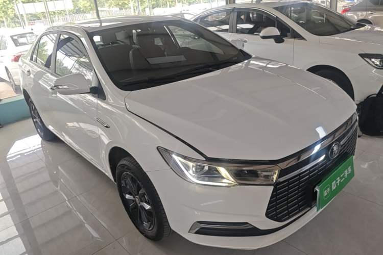 Used BYD Qin New Energy 2021 Travel Edition Front Right 45 Deg
