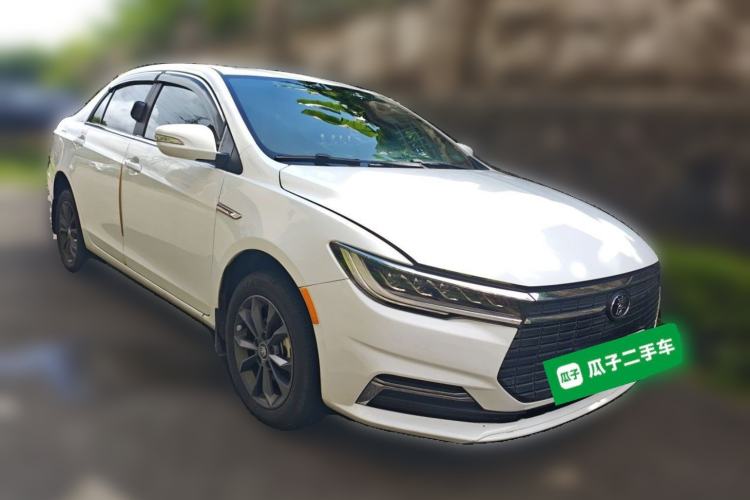 Used BYD Qin New Energy 2021 Travel Edition Front Right 45 Deg