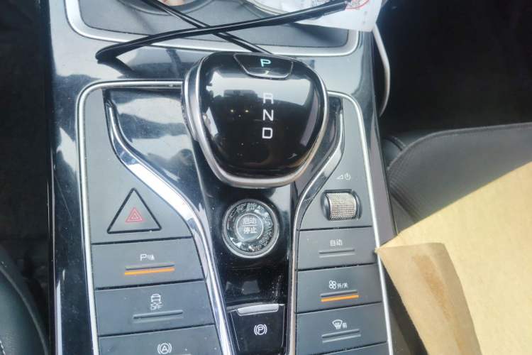 Used BYD Qin New Energy 2021 Travel Edition Gear Lever