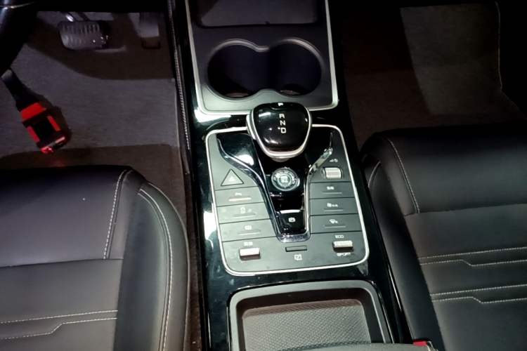 Used BYD Qin New Energy 2021 Travel Edition Gear Lever