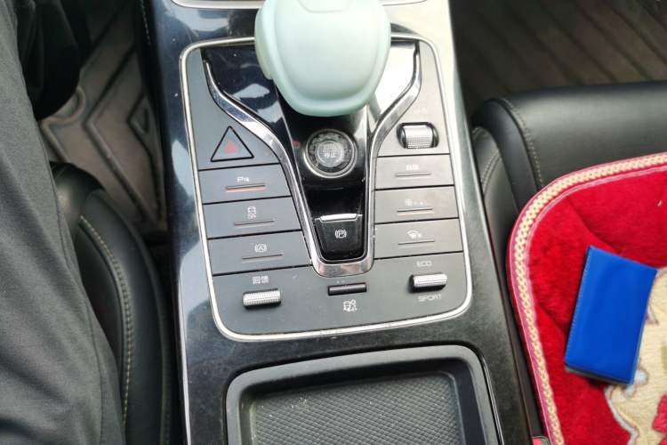 Used BYD Qin New Energy 2021 Travel Edition Gear Lever