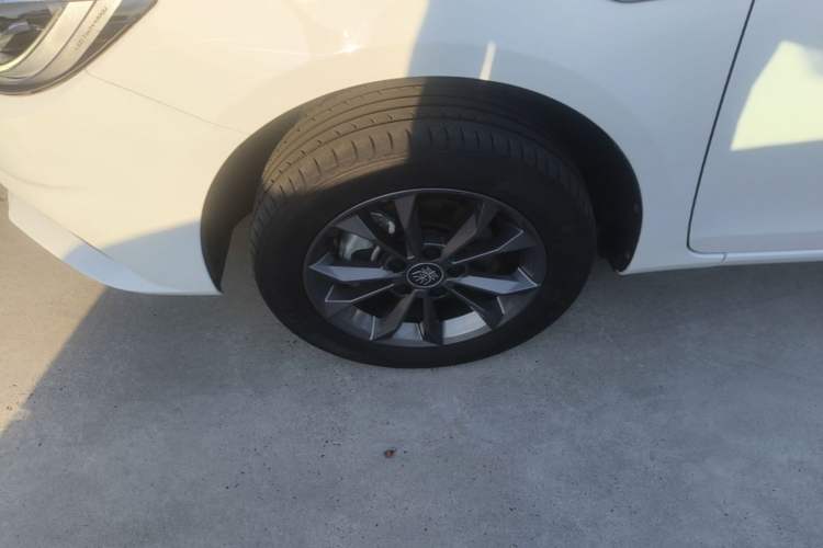 Used BYD Qin New Energy 2021 Travel Edition Left Front Wheel Hub
