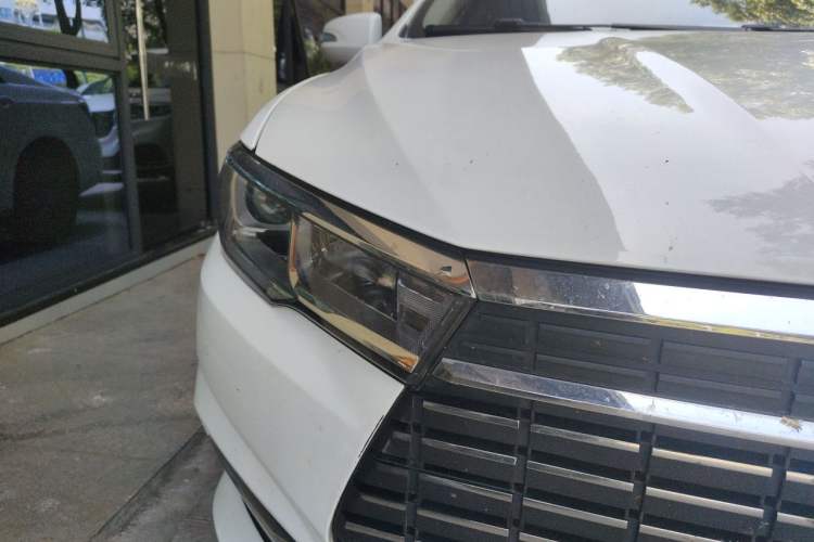 Used BYD Qin New Energy 2021 Standard Edition Right Front Headlight