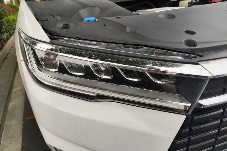 Used BYD Qin New Energy 2021 Travel Edition Right Front Headlight
