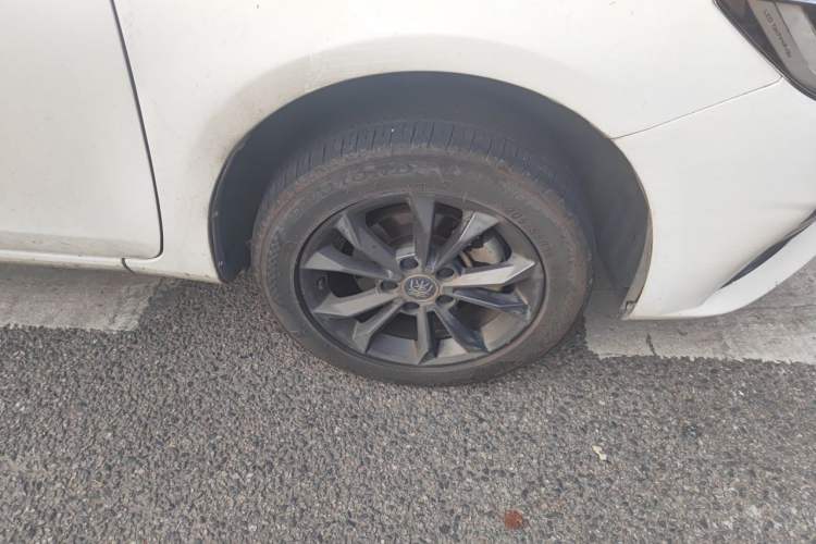 Used BYD Qin New Energy 2021 Travel Edition Right Front Wheel Hub