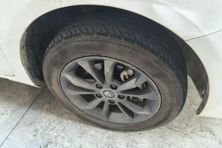 Used BYD Qin New Energy 2021 Travel Edition Right Front Wheel Hub