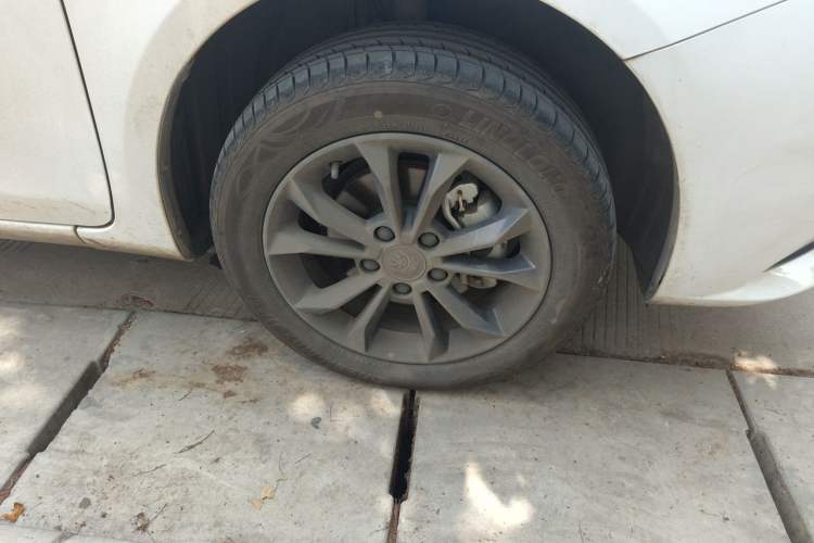 Used BYD Qin New Energy 2021 Travel Edition Right Front Wheel Hub