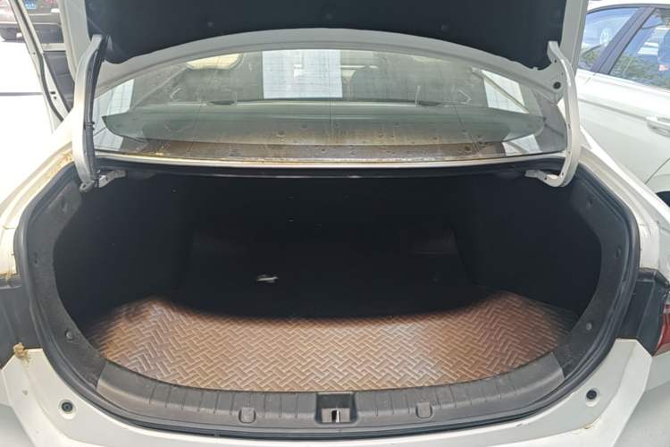 Used BYD Qin New Energy 2021 Travel Edition Trunk