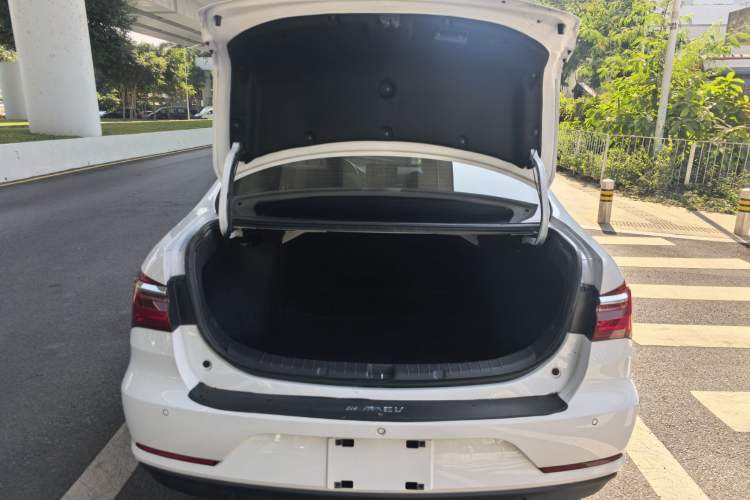 Used BYD Qin New Energy 2021 Travel Edition Trunk