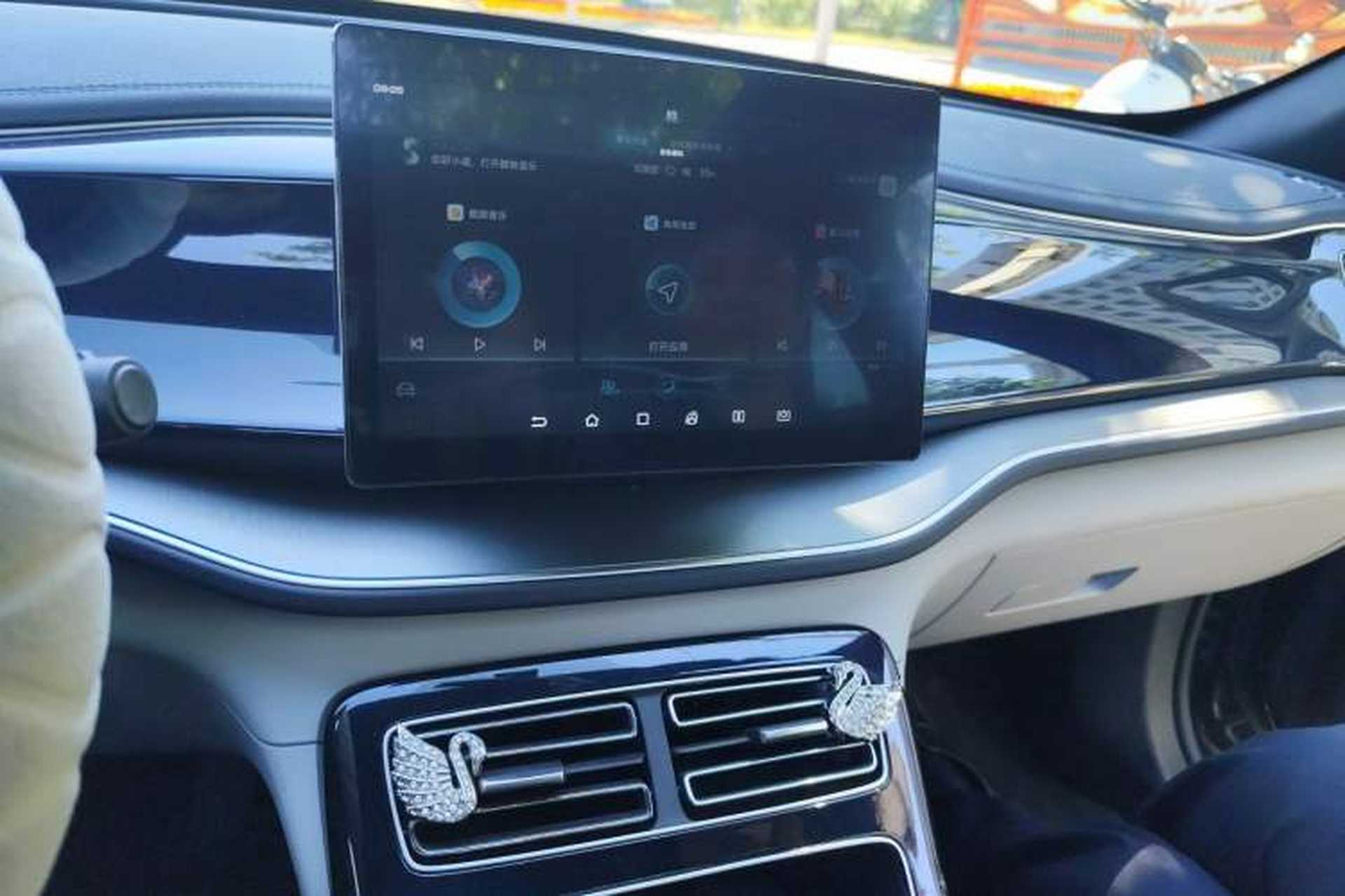 Used BYD Qin PLUS 2021 DM-i 55KM Flagship Model Audio And AC Panel