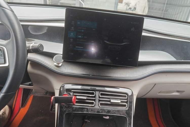 Used BYD Qin PLUS 2021 DM-i 55KM Prestige Model Audio And AC Panel