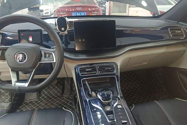 Used BYD Qin PLUS 2021 DM-i 55KM Flagship Model Audio And AC Panel