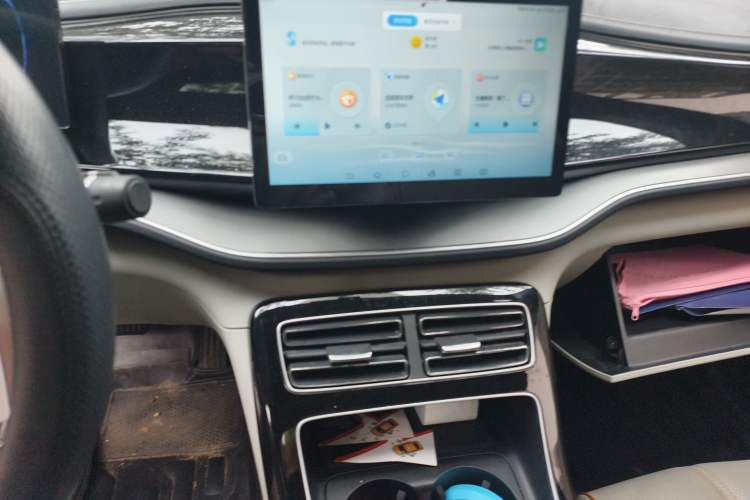 Used BYD Qin PLUS 2021 DM-i 55KM Flagship Model Audio And AC Panel