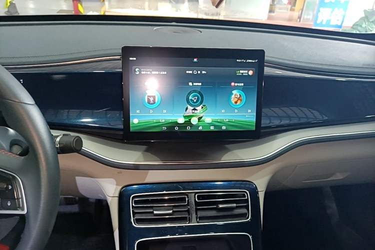 Used BYD Qin PLUS 2021 DM-i 55KM Flagship Model Audio And AC Panel