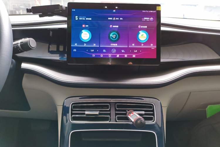 Used BYD Qin PLUS 2021 DM-i 55KM Flagship Model Audio And AC Panel
