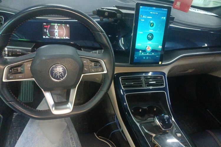 Used BYD Qin PLUS 2021 DM-i 55KM Flagship Model Center Console