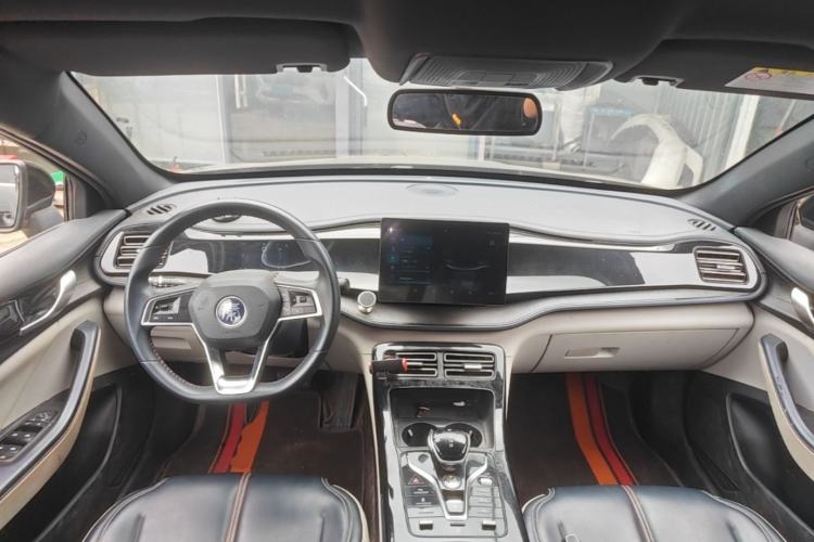 Used BYD Qin PLUS 2021 DM-i 55KM Prestige Model Center Console