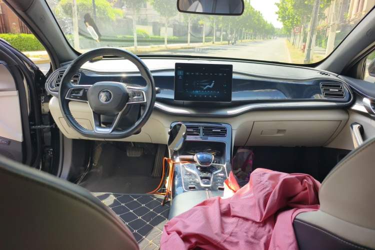 Used BYD Qin PLUS 2021 DM-i 55KM Flagship Model Center Console