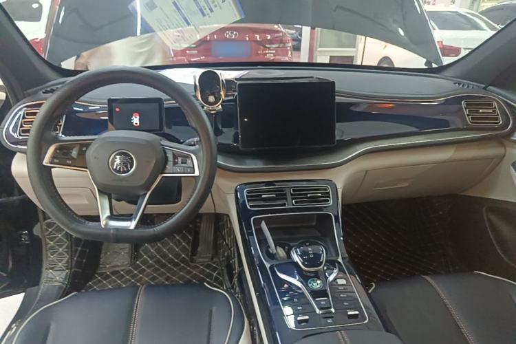 Used BYD Qin PLUS 2021 DM-i 55KM Flagship Model Center Console