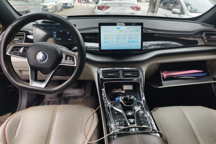 Used BYD Qin PLUS 2021 DM-i 55KM Flagship Model Center Console