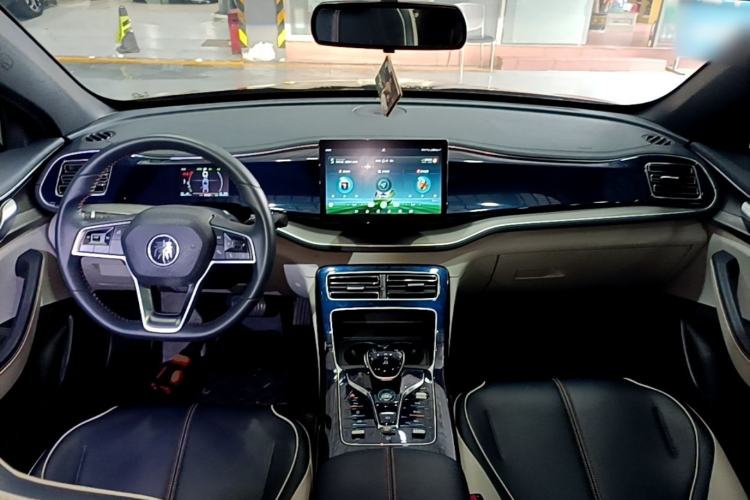 Used BYD Qin PLUS 2021 DM-i 55KM Flagship Model Center Console