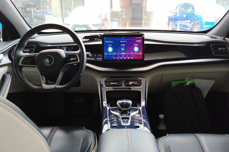 Used BYD Qin PLUS 2021 DM-i 55KM Flagship Model Center Console