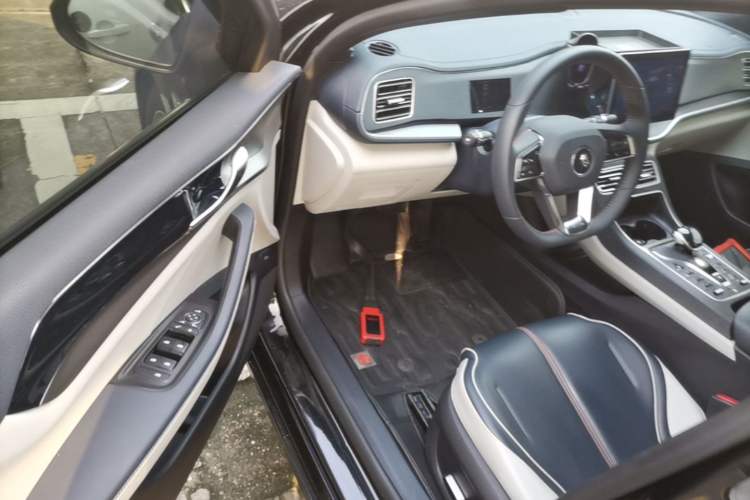 Used BYD Qin PLUS 2021 DM-i 55KM Flagship Model Driver Seat