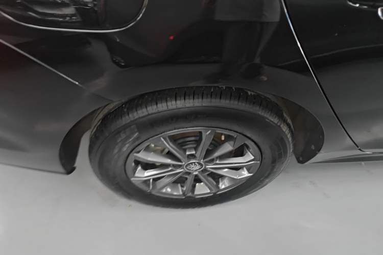 Used BYD Qin PLUS 2021 EV 420KM Commuter Edition Exterior 5