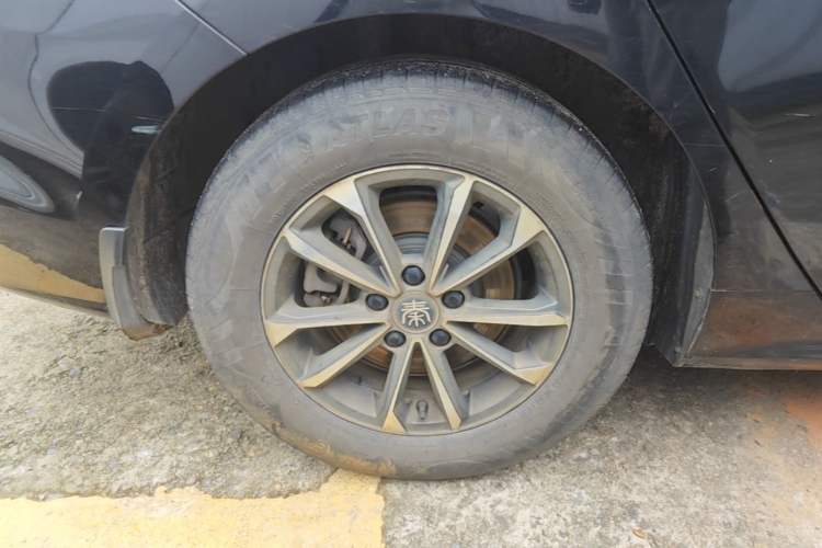 Used BYD Qin PLUS 2021 DM-i 55KM Prestige Model Exterior 5
