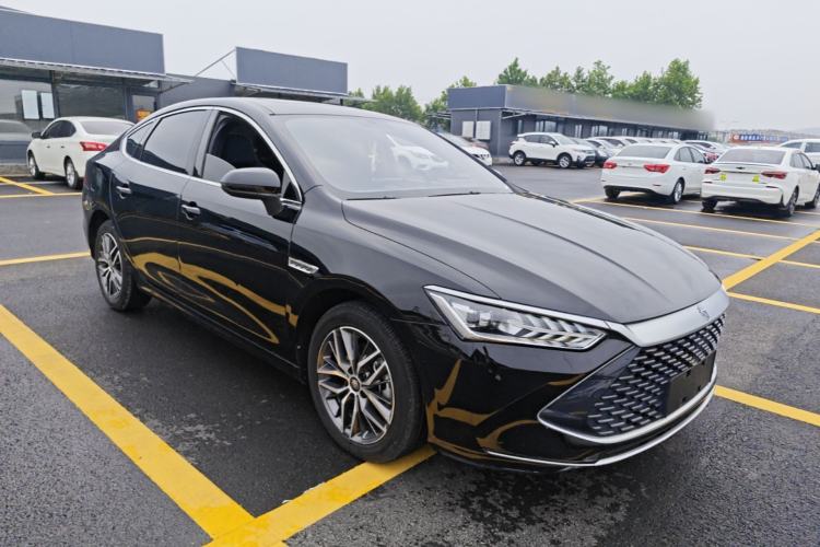 Used BYD Qin PLUS 2021 DM-i 55KM Flagship Model Front Right 45 Deg