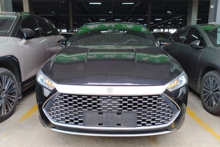 Used BYD Qin PLUS 2021 DM-i 55KM Flagship Model Front