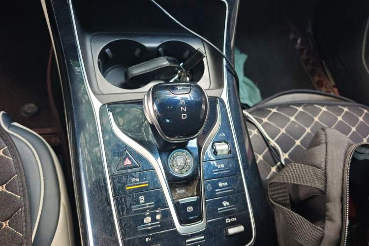 Used BYD Qin PLUS 2021 DM-i 55KM Flagship Model Gear Lever