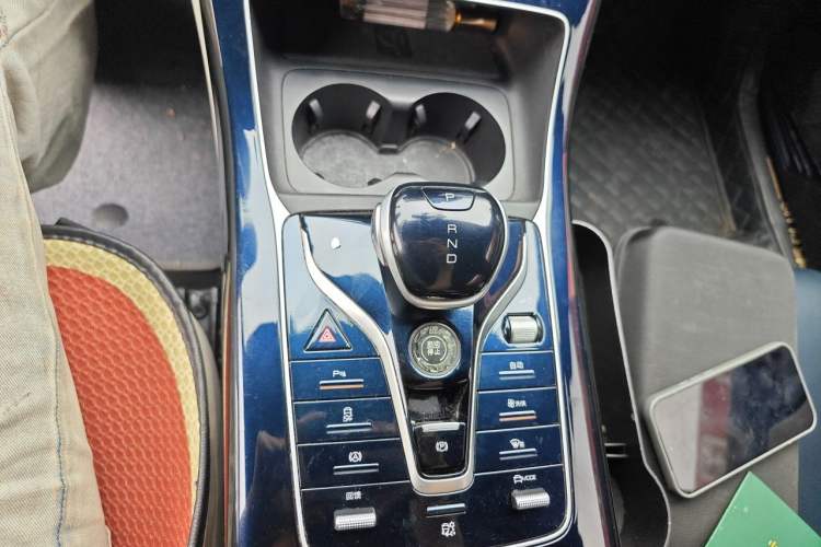 Used BYD Qin PLUS 2021 EV 400KM Luxury Model Gear Lever