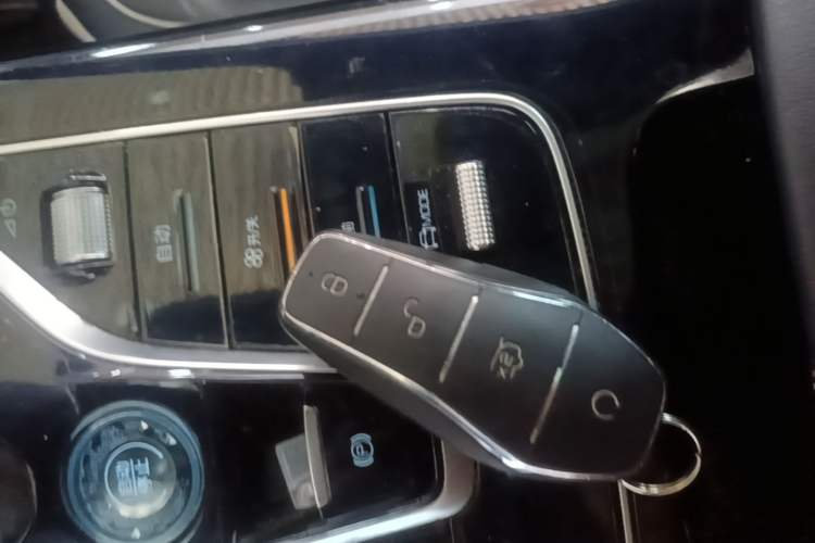 Used BYD Qin PLUS 2021 DM-i 120KM Flagship Model Interior 1
