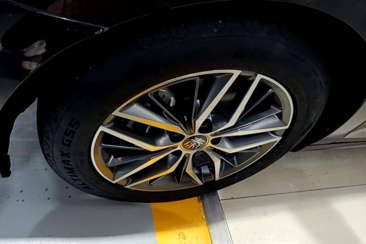 Used BYD Qin PLUS 2021 DM-i 55KM Flagship Model Left Front Wheel Hub