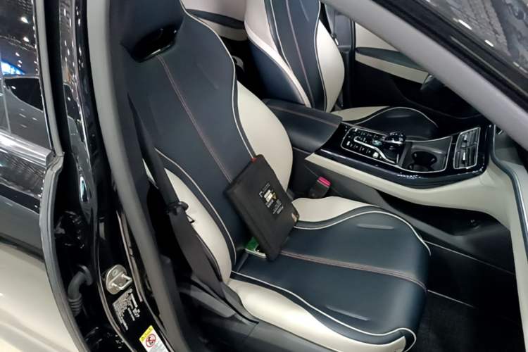 Used BYD Qin PLUS 2021 DM-i 55KM Flagship Model Right Front Seat