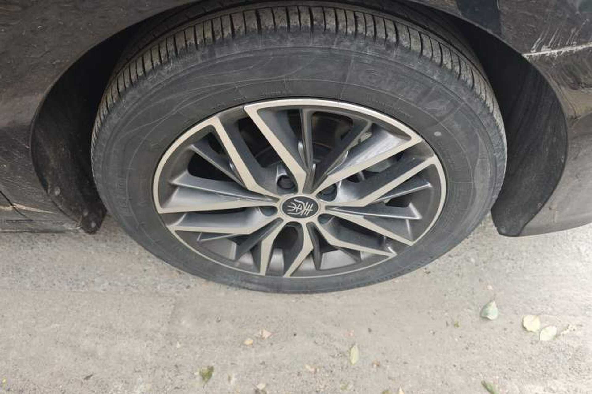 Used BYD Qin PLUS 2021 DM-i 55KM Flagship Model Right Front Wheel Hub