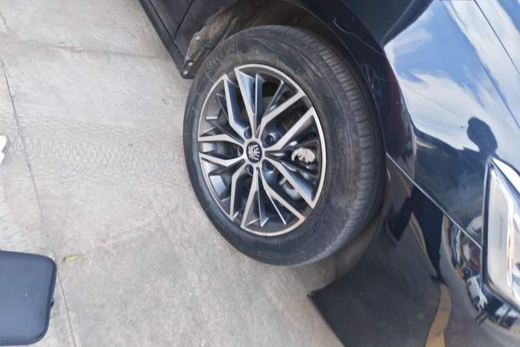 Used BYD Qin PLUS 2021 DM-i 55KM Flagship Model Right Front Wheel Hub
