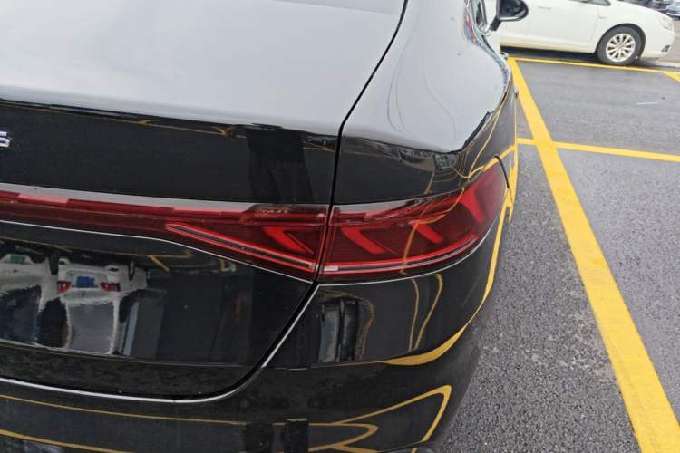 Used BYD Qin PLUS 2021 DM-i 55KM Flagship Model Right Rear Taillight