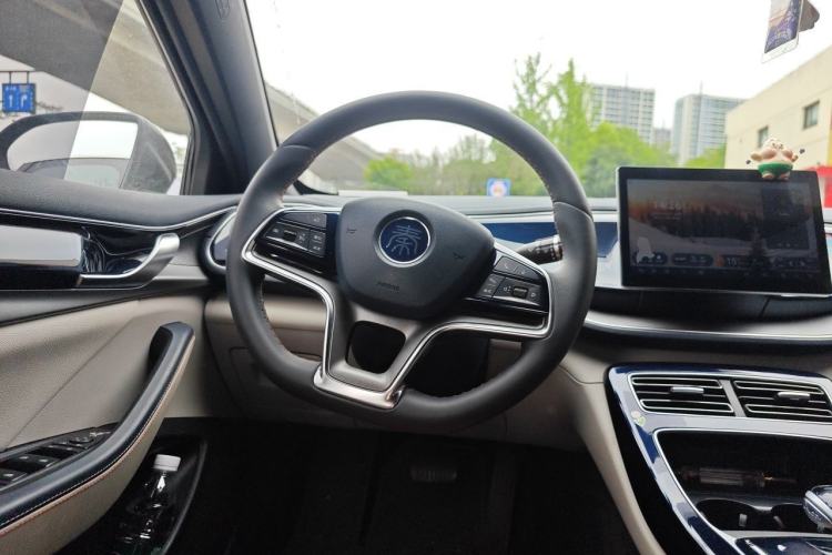 Used BYD Qin PLUS 2021 EV 400KM Luxury Model Steering Wheel