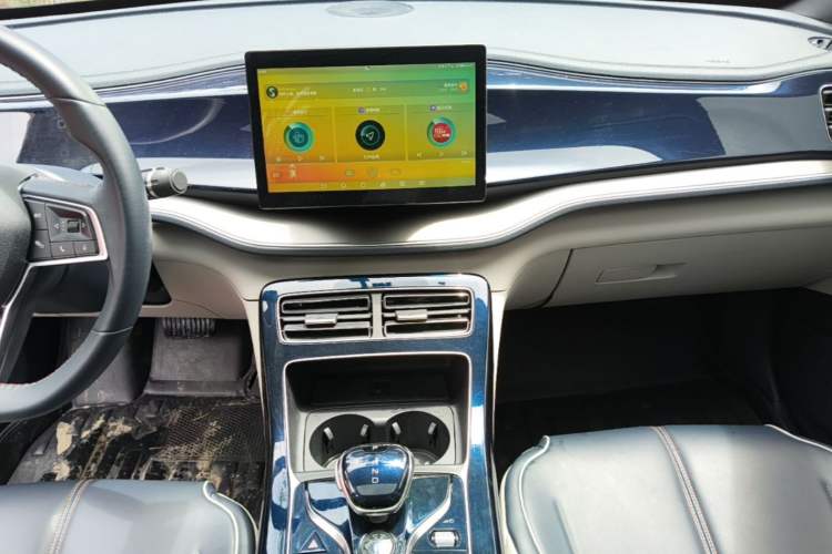 Used BYD Qin PLUS 2021 DM-i 55KM Flagship Model Audio And AC Panel