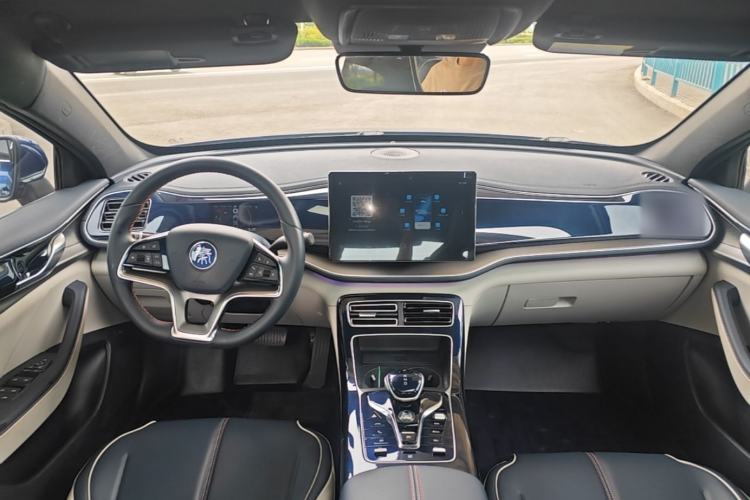 Used BYD Qin PLUS 2021 DM-i 120KM Flagship Model Center Console