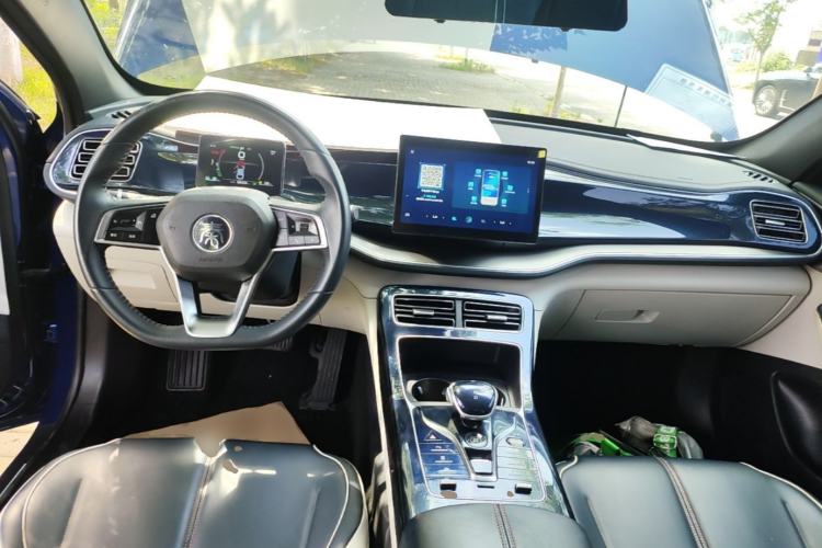 Used BYD Qin PLUS 2021 DM-i 55KM Flagship Model Center Console