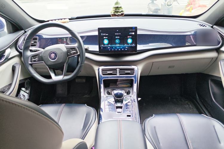 Used BYD Qin PLUS 2021 DM-i 55KM Flagship Model Center Console