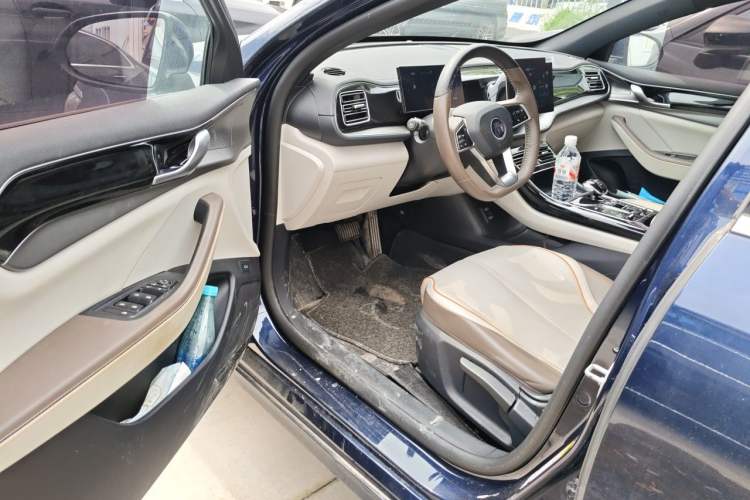 Used BYD Qin PLUS 2021 DM-i 120KM Prestige Model Driver Seat
