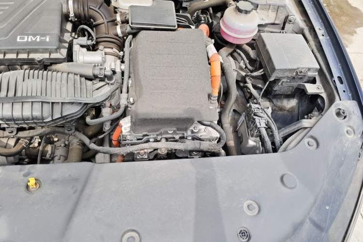 Used BYD Qin PLUS 2021 DM-i 120KM Prestige Model Engine Bay Left