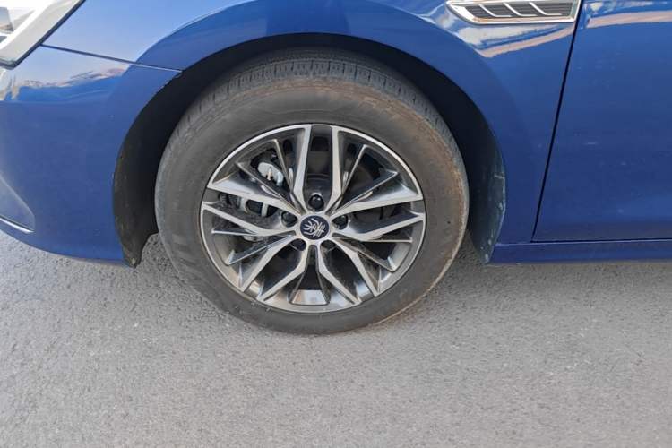 Used BYD Qin PLUS 2021 DM-i 120KM Flagship Model Exterior 4